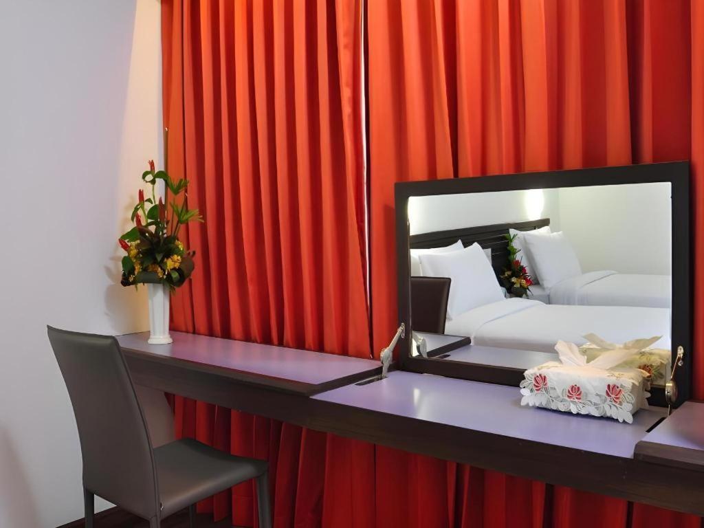 The Color Hotel Hatjaj Kültér fotó